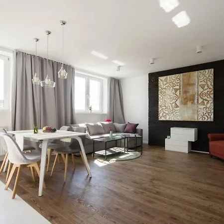 1-Bedroom Warsaw Noakowskiego Apartment With City View Exterior photo