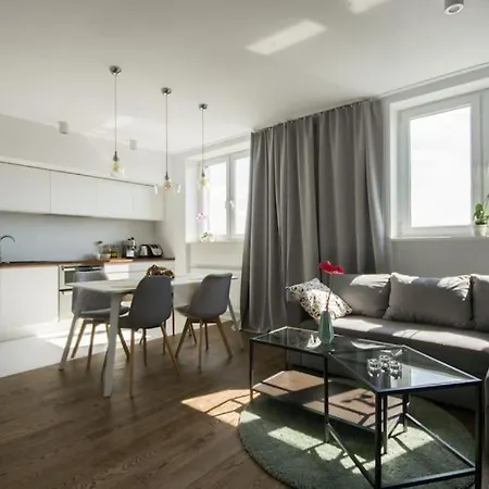 1-Bedroom Warsaw Noakowskiego Apartment With City View Exterior photo