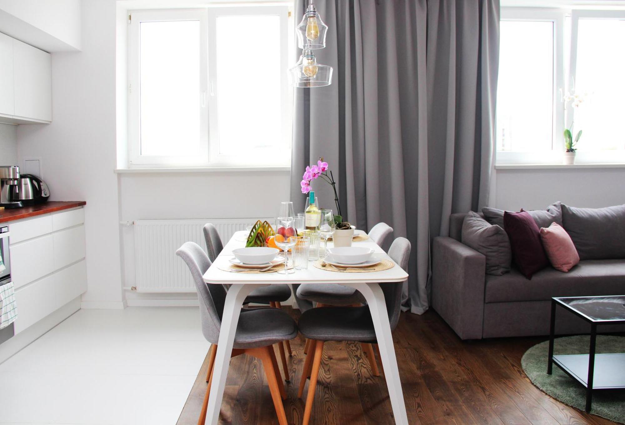 1-bedroom Noakowskiego With View * Warsaw